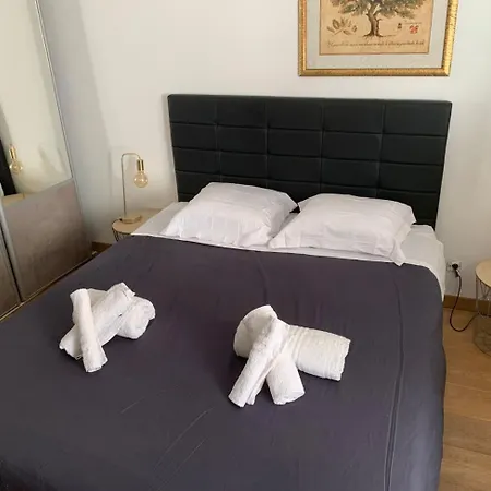 Apartment Chez Chebil In Rue Halevy - Near The Sea *